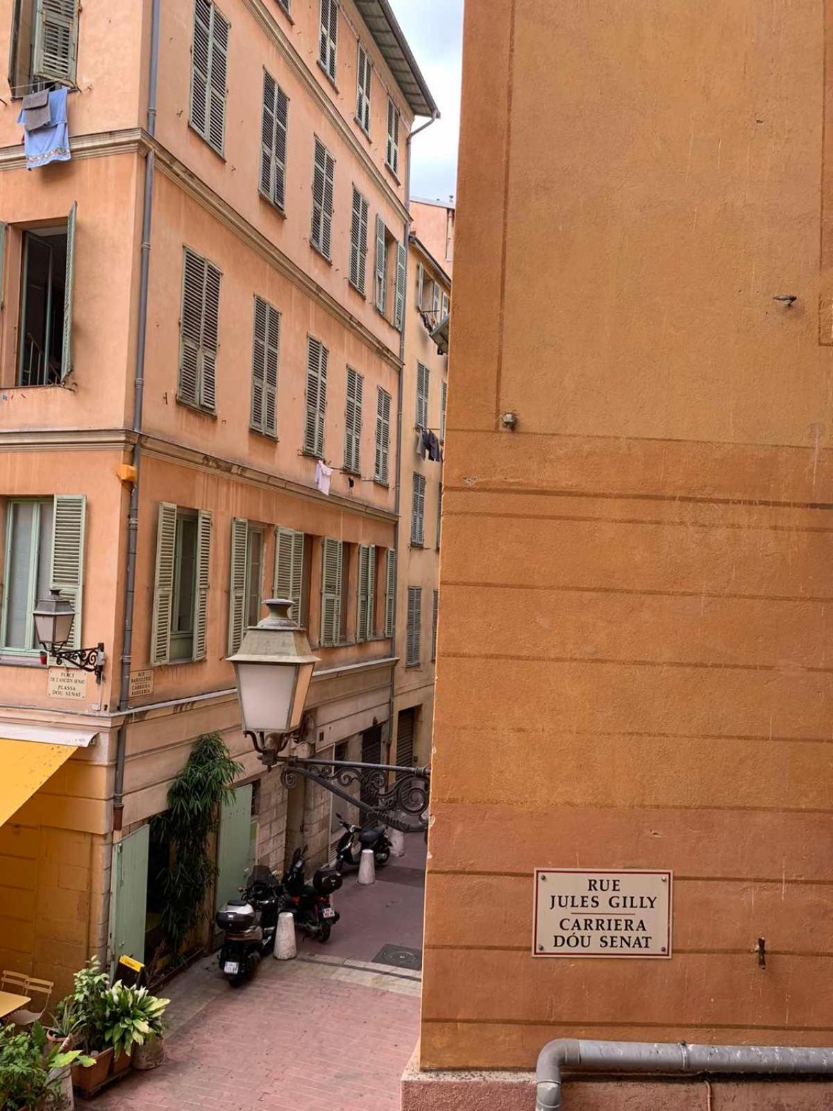 Apartment 33 On The Old Historic Senate Square Nice Exterior photo